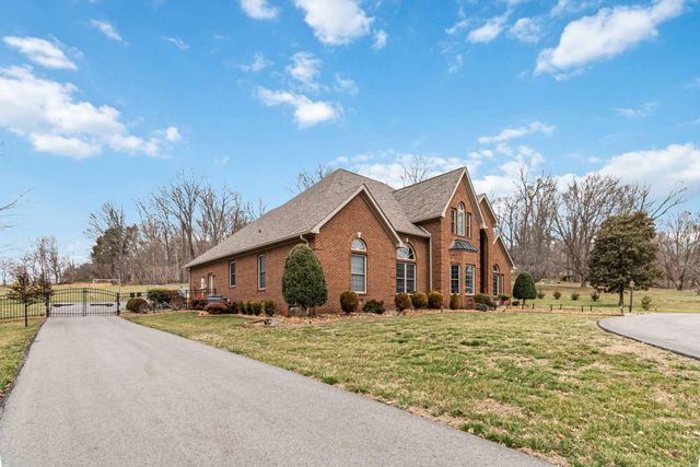 348 Runway Boulevard, Somerset, KY 42503