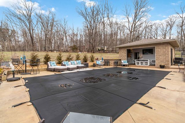 348 Runway Boulevard, Somerset, KY 42503