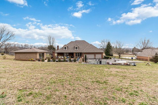 348 Runway Boulevard, Somerset, KY 42503