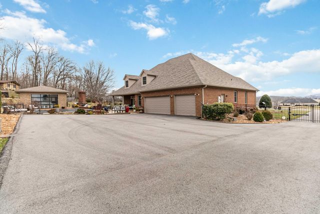 348 Runway Boulevard, Somerset, KY 42503