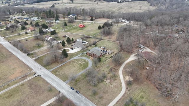 348 Runway Boulevard, Somerset, KY 42503