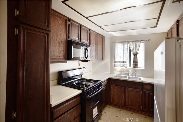 9601 Sylmar Avenue 1, Panorama City, CA 91402