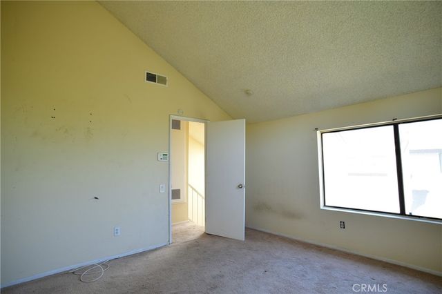 9601 Sylmar Avenue 1, Panorama City, CA 91402