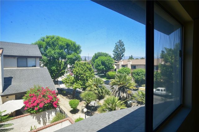 9601 Sylmar Avenue 1, Panorama City, CA 91402
