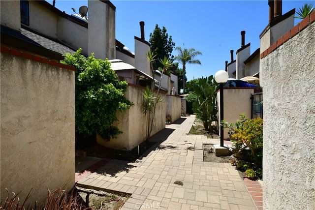 9601 Sylmar Avenue 1, Panorama City, CA 91402