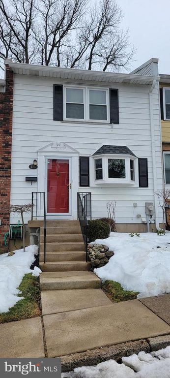 423 N MOUNT VERNON CIR, Bensalem, PA 19020