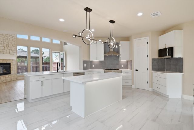 6001 Madeline Lane, Flower Mound, TX 75028