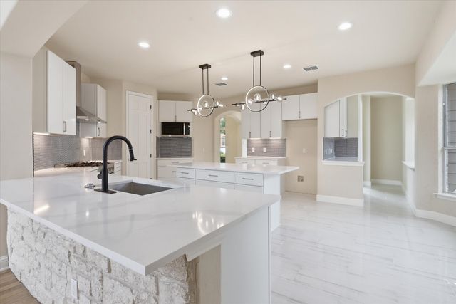6001 Madeline Lane, Flower Mound, TX 75028