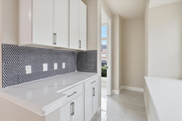 6001 Madeline Lane, Flower Mound, TX 75028