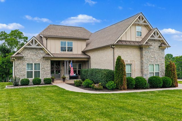 521 Coles Ferry Rd, Gallatin, TN 37066