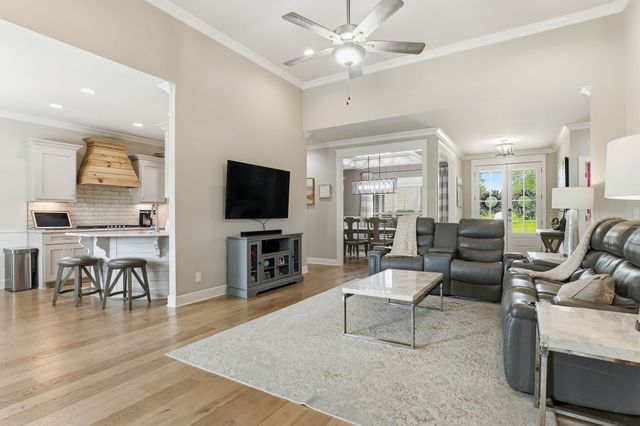 521 Coles Ferry Rd, Gallatin, TN 37066