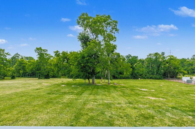 521 Coles Ferry Rd, Gallatin, TN 37066