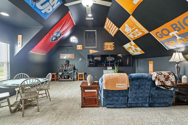 521 Coles Ferry Rd, Gallatin, TN 37066