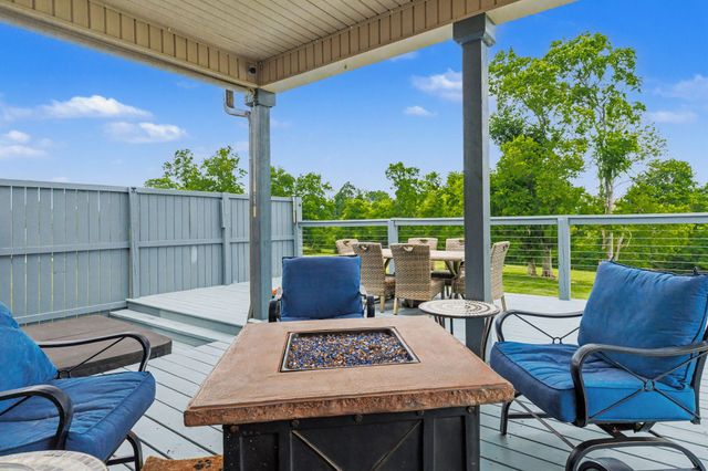 521 Coles Ferry Rd, Gallatin, TN 37066