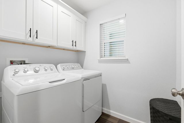 374 W Main St, Turlock, CA 95380