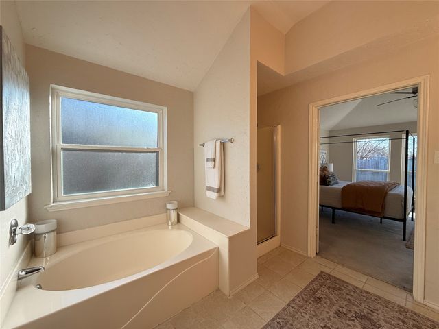 1602 Crestmeadow Lane, Mansfield, TX 76063