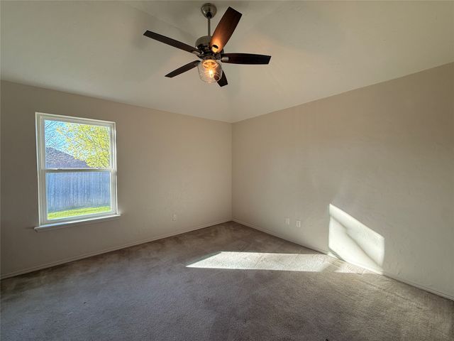 1602 Crestmeadow Lane, Mansfield, TX 76063