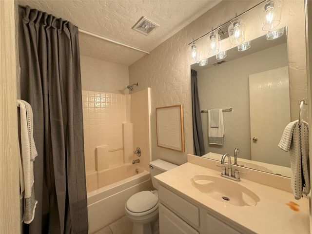 1602 Crestmeadow Lane, Mansfield, TX 76063