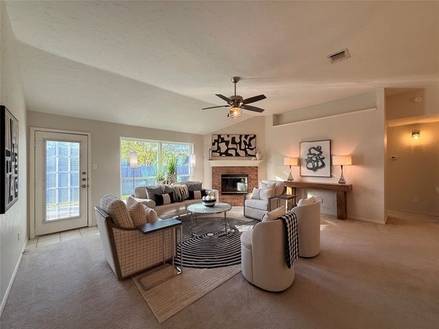 1602 Crestmeadow Lane, Mansfield, TX 76063