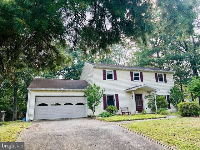 35 JOHNSTON CIR, Hanover, PA 17331