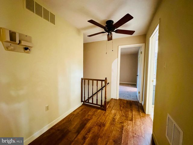 35 JOHNSTON CIR, Hanover, PA 17331