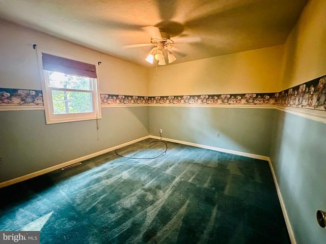 35 JOHNSTON CIR, Hanover, PA 17331