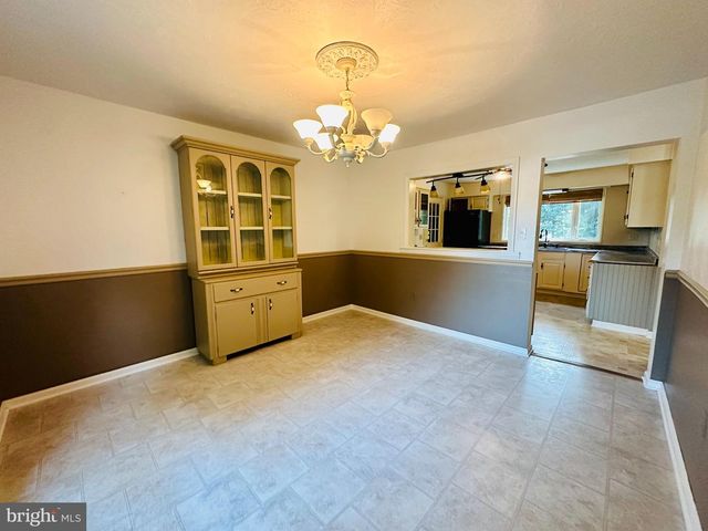 35 JOHNSTON CIR, Hanover, PA 17331