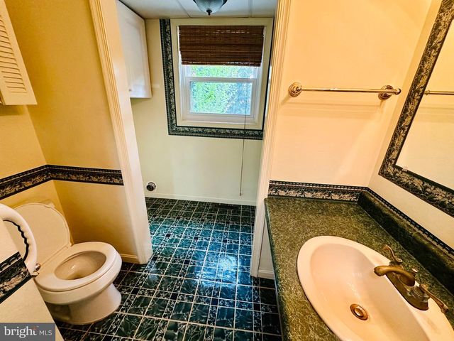35 JOHNSTON CIR, Hanover, PA 17331