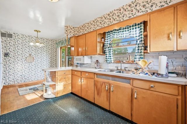 1172 Westwood Drive NW, Warren, OH 44485