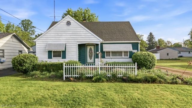 1172 Westwood Drive NW, Warren, OH 44485