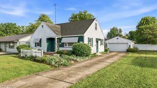 1172 Westwood Drive NW, Warren, OH 44485