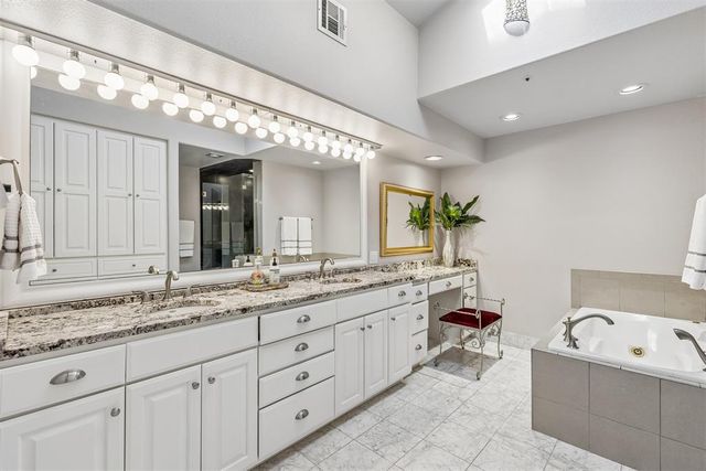 6128 Stonegate Place, Edmond, OK 73025
