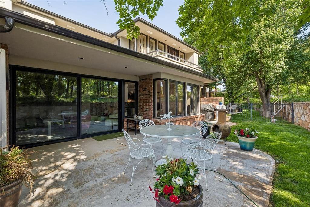 6128 Stonegate Place, Edmond, OK 73025