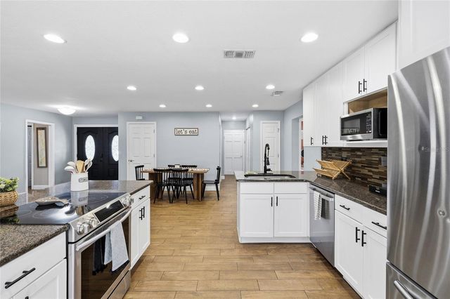 965 N LYLE AVENUE, Crystal River, FL 34429