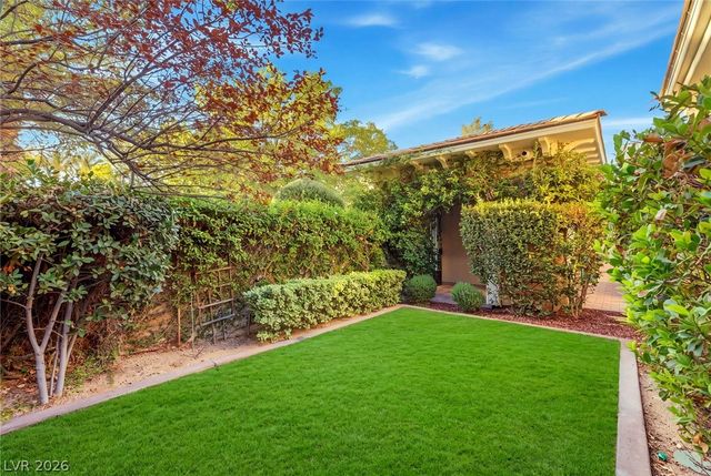 12056 Royal Dolnoch Court, Las Vegas, NV 89141