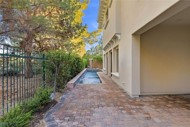 12056 Royal Dolnoch Court, Las Vegas, NV 89141