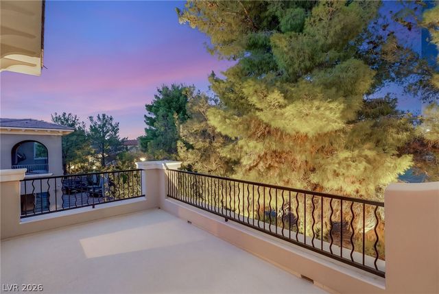 12056 Royal Dolnoch Court, Las Vegas, NV 89141