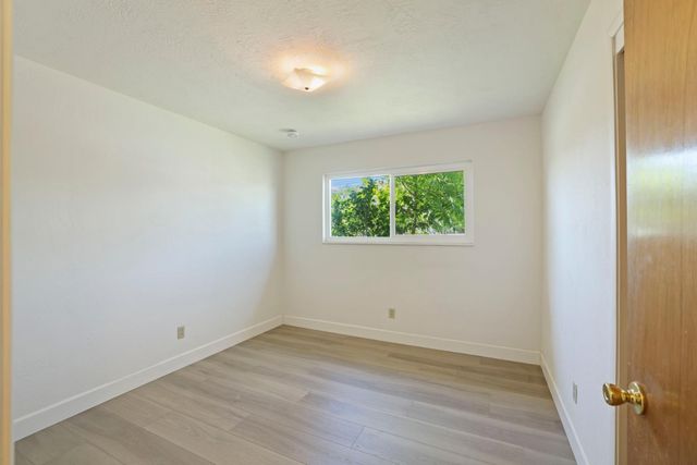 436 N Fremont St, Manteca, CA 95336