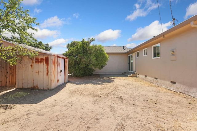 436 N Fremont St, Manteca, CA 95336