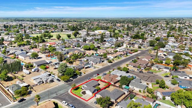 436 N Fremont St, Manteca, CA 95336
