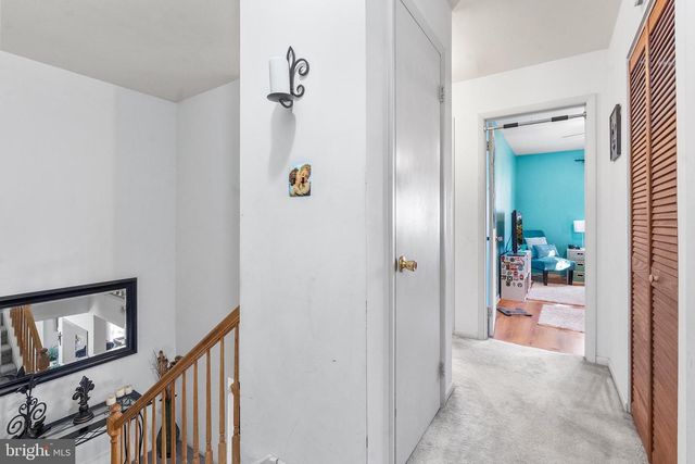 17 VINTAGE DR, East Windsor, NJ 08520