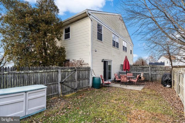 17 VINTAGE DR, East Windsor, NJ 08520