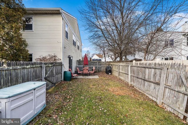 17 VINTAGE DR, East Windsor, NJ 08520