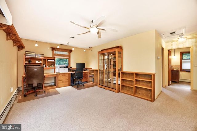 1739 N MIDDLETOWN RD, Glen Mills, PA 19342
