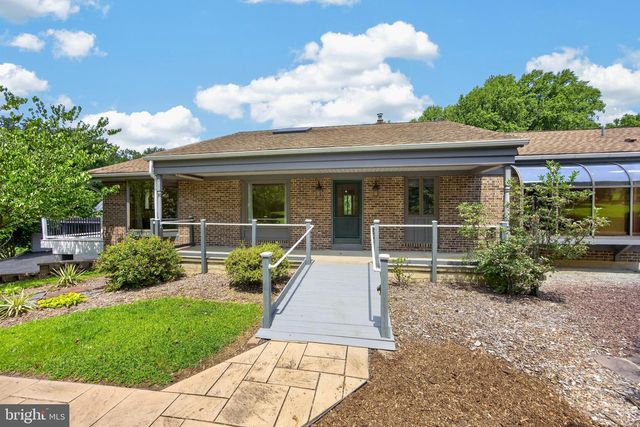 1739 N MIDDLETOWN RD, Glen Mills, PA 19342