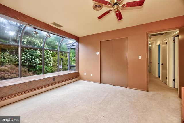 1739 N MIDDLETOWN RD, Glen Mills, PA 19342