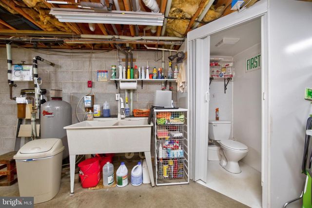 1739 N MIDDLETOWN RD, Glen Mills, PA 19342