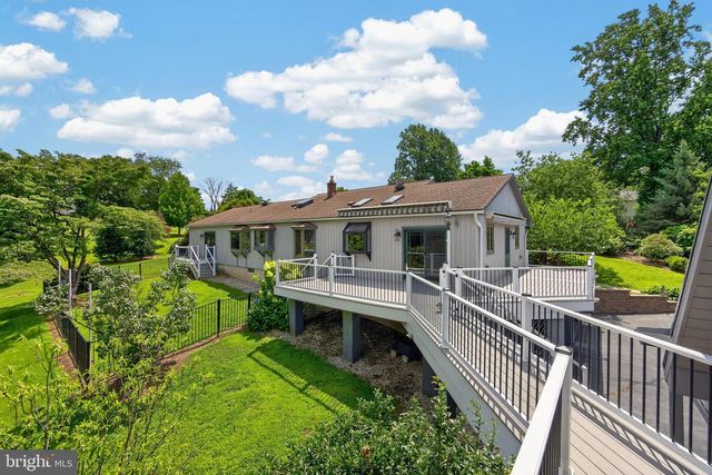 1739 N MIDDLETOWN RD, Glen Mills, PA 19342