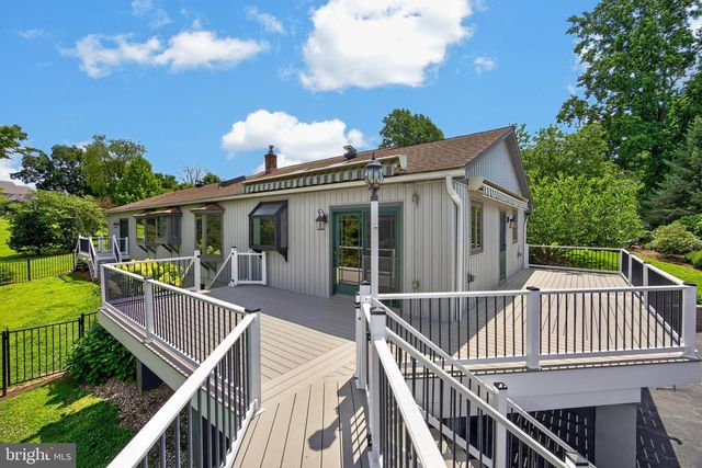 1739 N MIDDLETOWN RD, Glen Mills, PA 19342