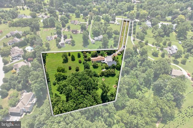 1739 N MIDDLETOWN RD, Glen Mills, PA 19342